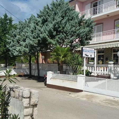 Apartmani Royal Zganec Crikvenica Exterior foto