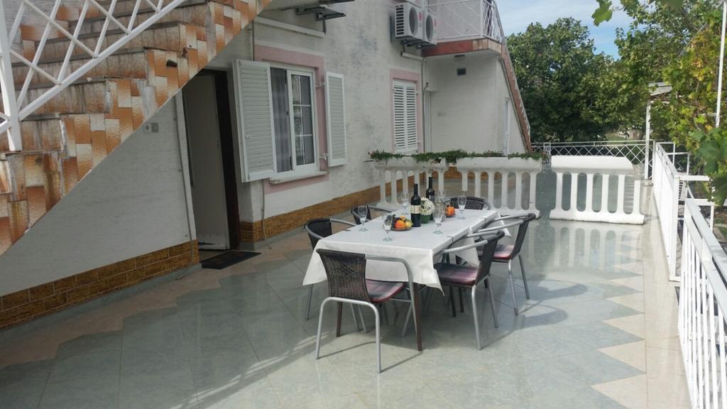 Apartmani Royal Zganec Crikvenica Exterior foto