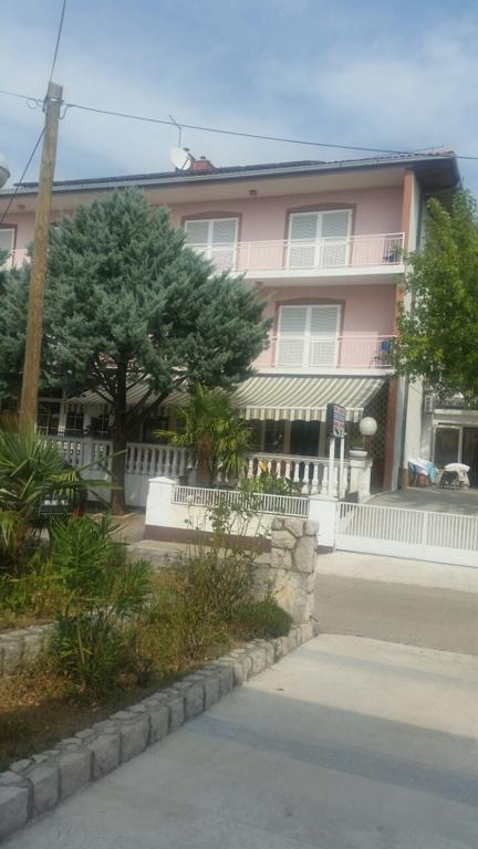 Apartmani Royal Zganec Crikvenica Exterior foto